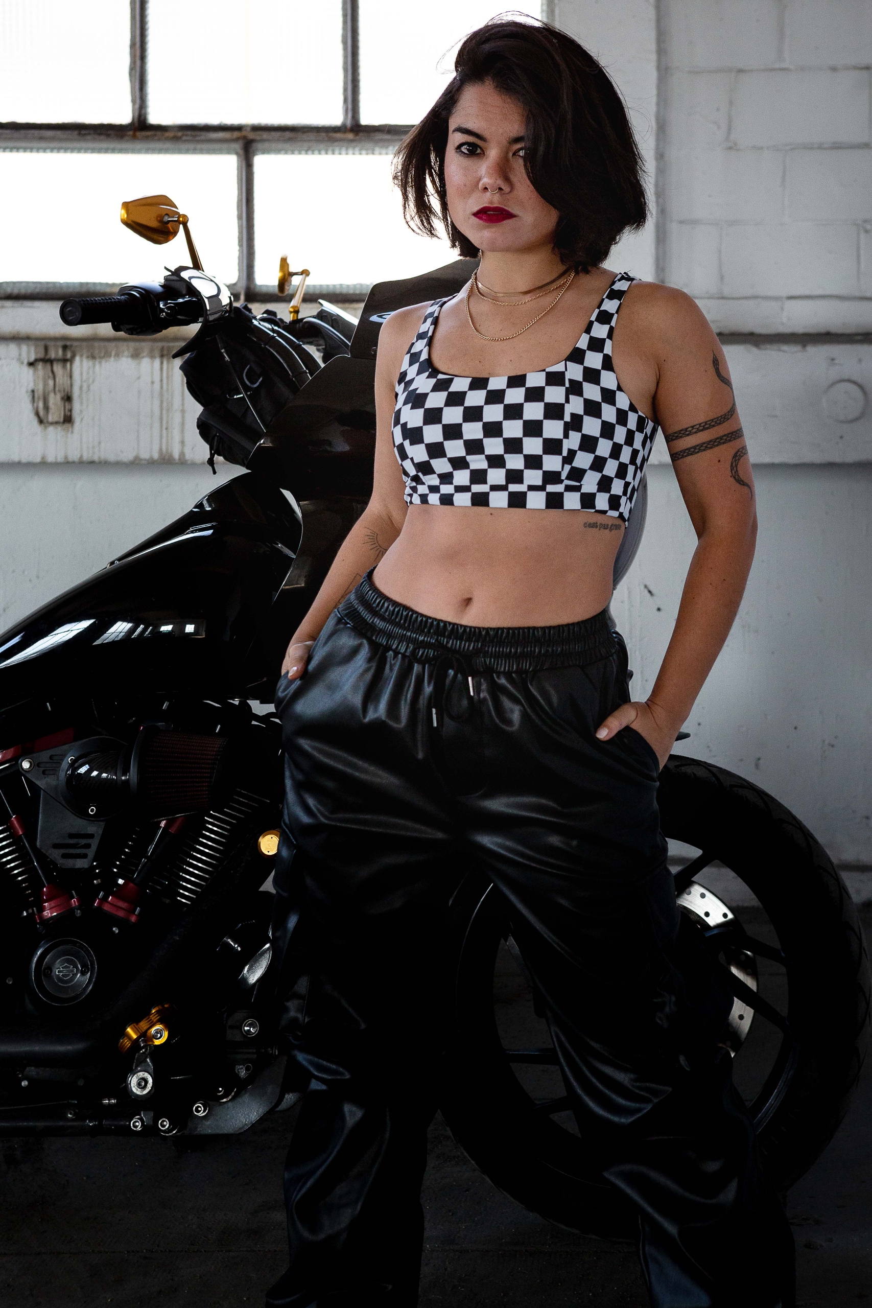 (c) benoit-silvain-shooting-grenoble-portrait-femme-confianceensoi-photo-urbaine